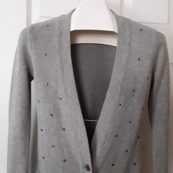 Victoria Secret's Pink sweater - Picture 2 of 5